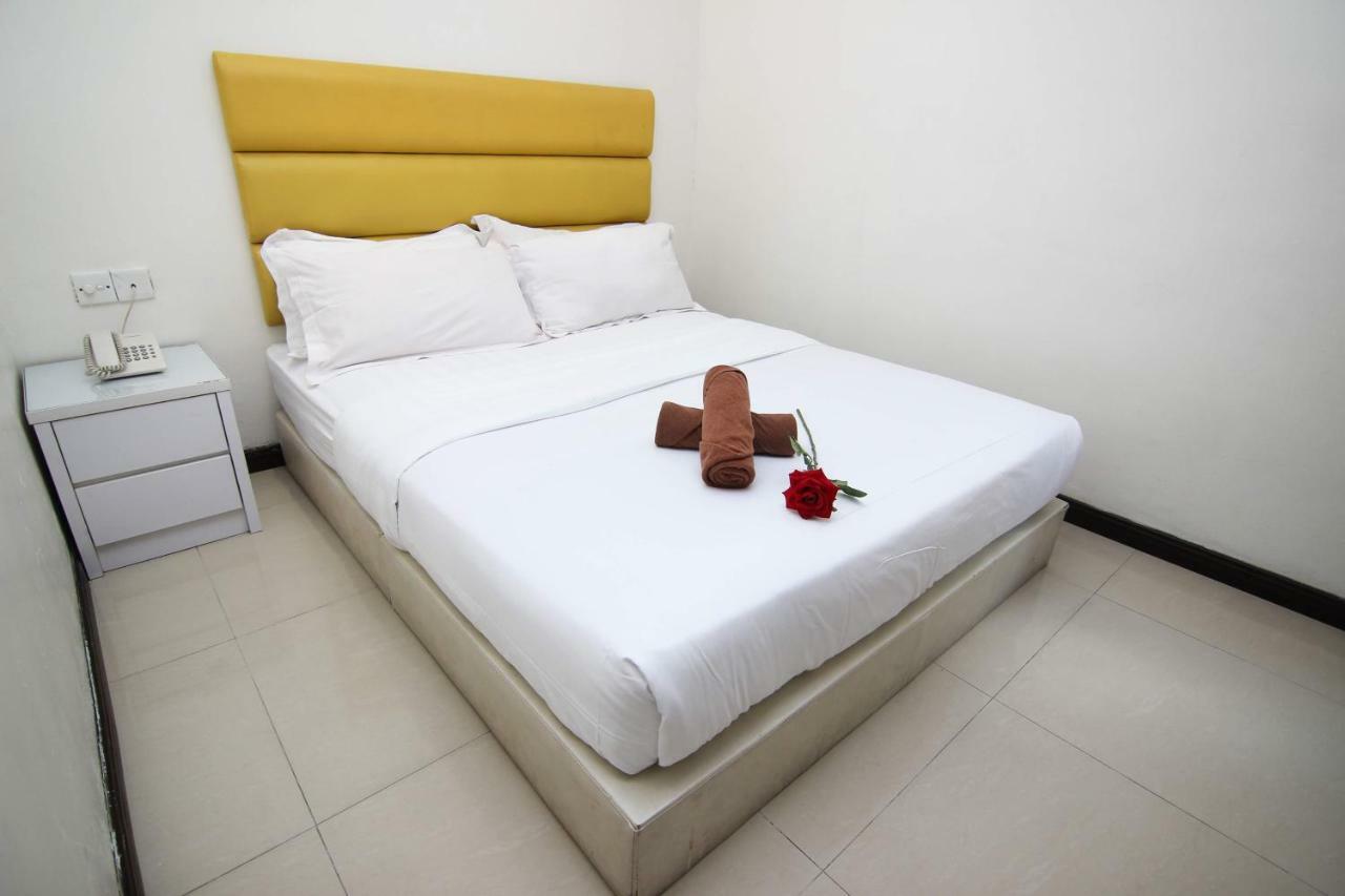 Rose Cottage Hotel Bandar Seri Alam Johor Bahru Ngoại thất bức ảnh
